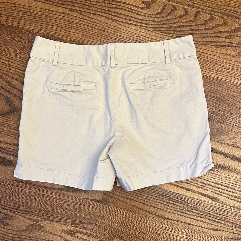 GUC LOFT Cream Riviera Shorts; 10 - Picture 4 of 4